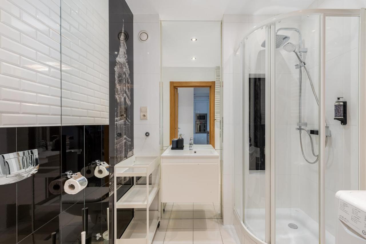 Modern Apartments With Free Parking Spot Krakau Exterior foto